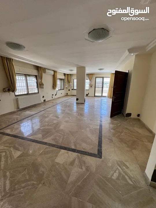 روف مع ترس بإطلالــــه مميزة
