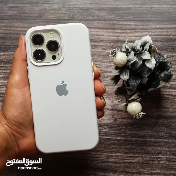 Iphone 15 pro max 1TB شبه جديد