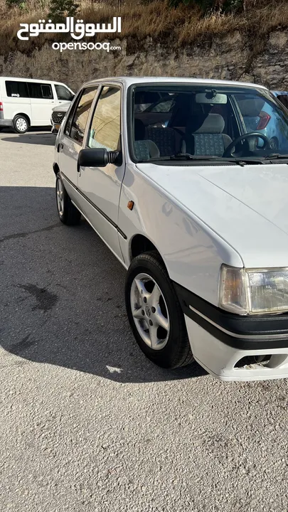 بيجو 205 -