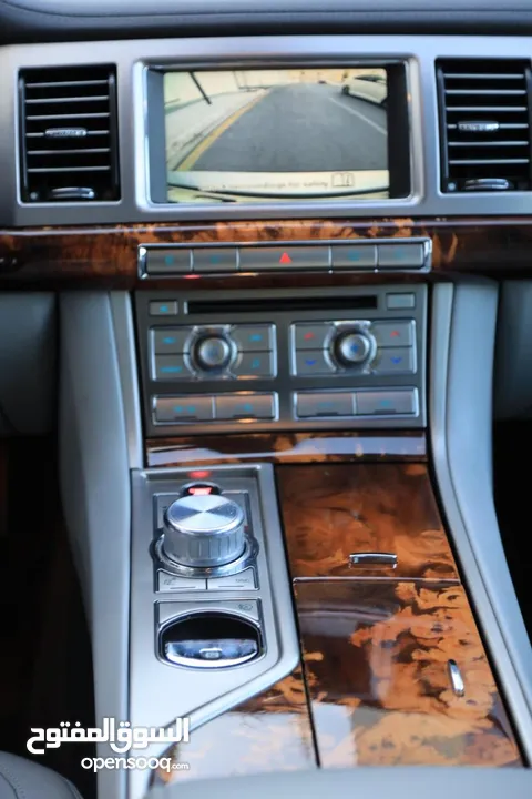 Jaguar XF 2009 3.0L    جاكوار xf 2009 وارد الوكالة / صيانة الوكالة  قاطعه مسافه 88 الف كيلو فقط