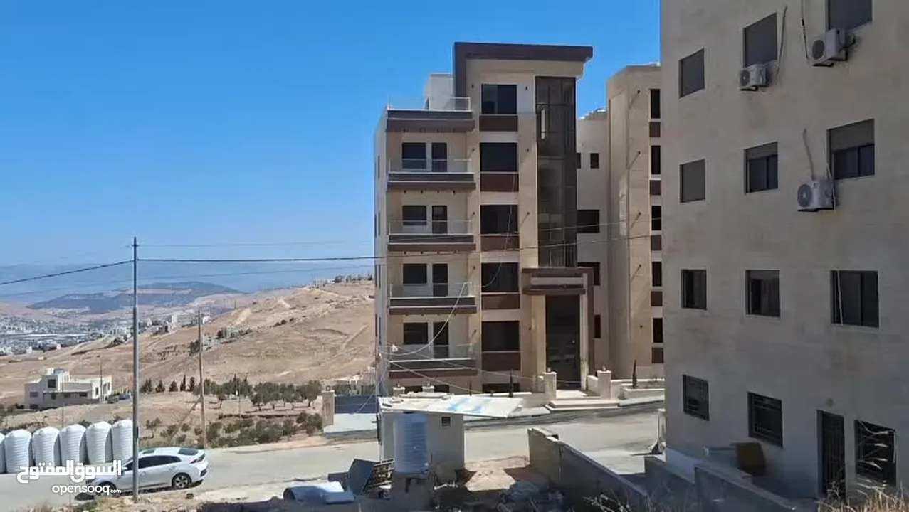 ارض لقطه للبيع في صافوط حد الجبيهه مرخصه لشركة اسكان عشر شقق شارع امامي خلفي بسعر مغري