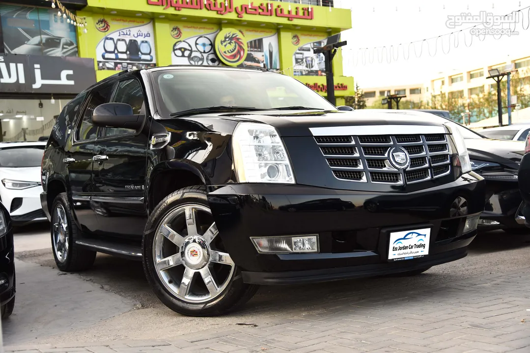 كاديلك سكاليد بلاتينيوم هايبرد بحالة ممتازة Cadillac Escalade Hybrid 2009