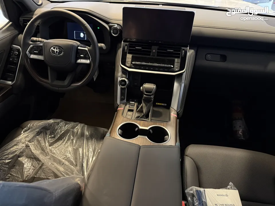 Toyota lanc cruiser gxr 2025 زيرو وارد و كفالة الوكيل
