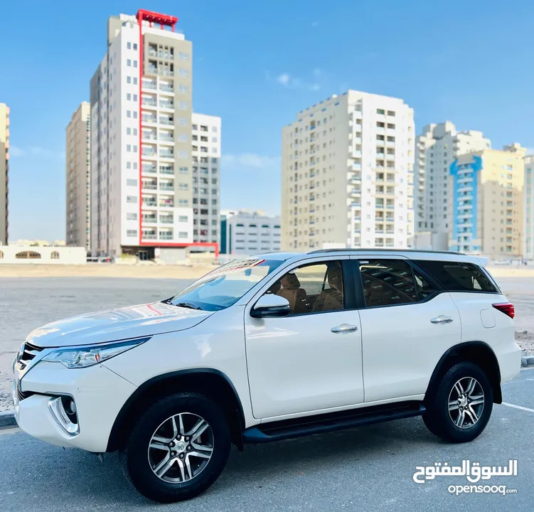A Clean And Well Maintained TOYOTA FORTUNER 2020 White GCC 48,000KM