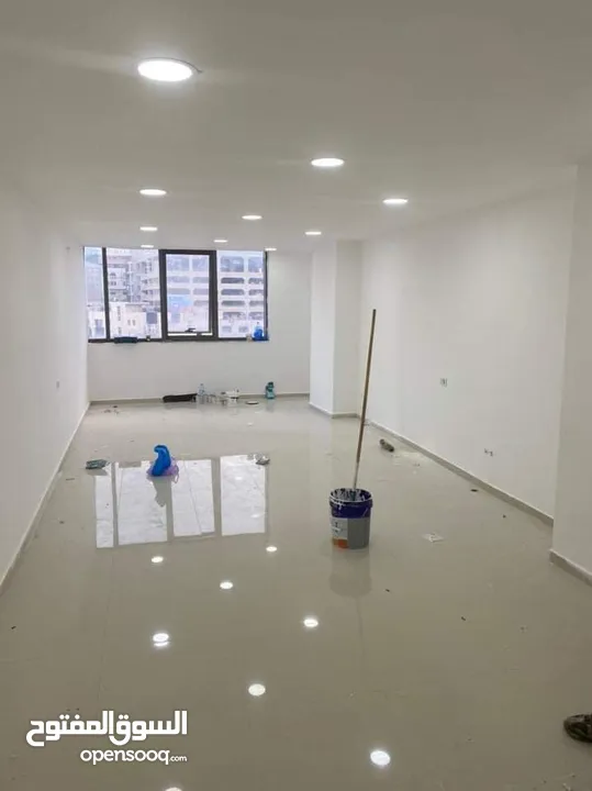 مكتبين جنب بعض 53 م و 61م