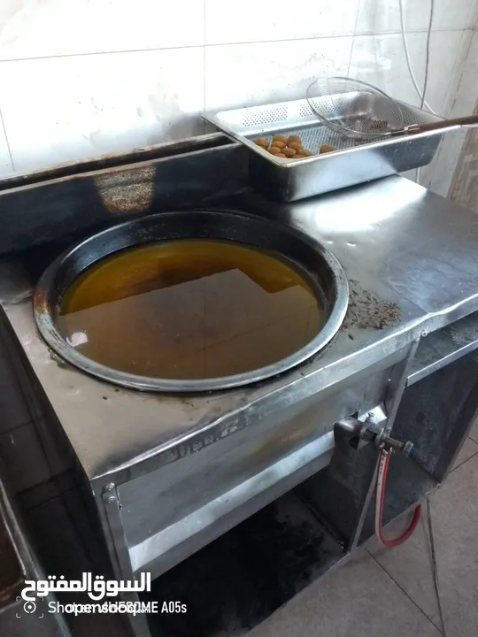 عده مطعم للبيع