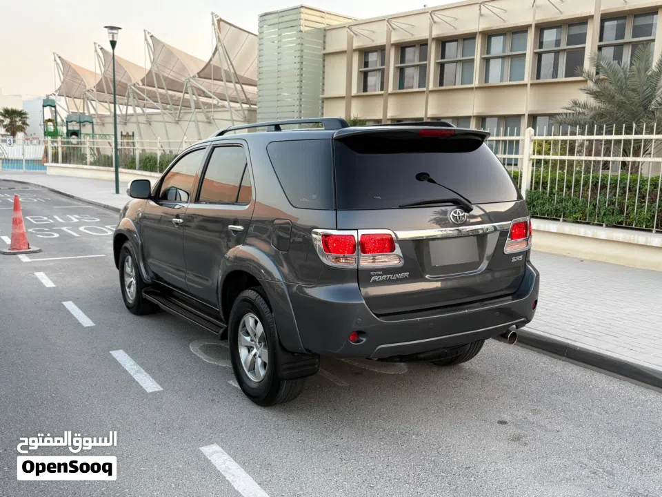 TOYOTA FORTUNER 2006