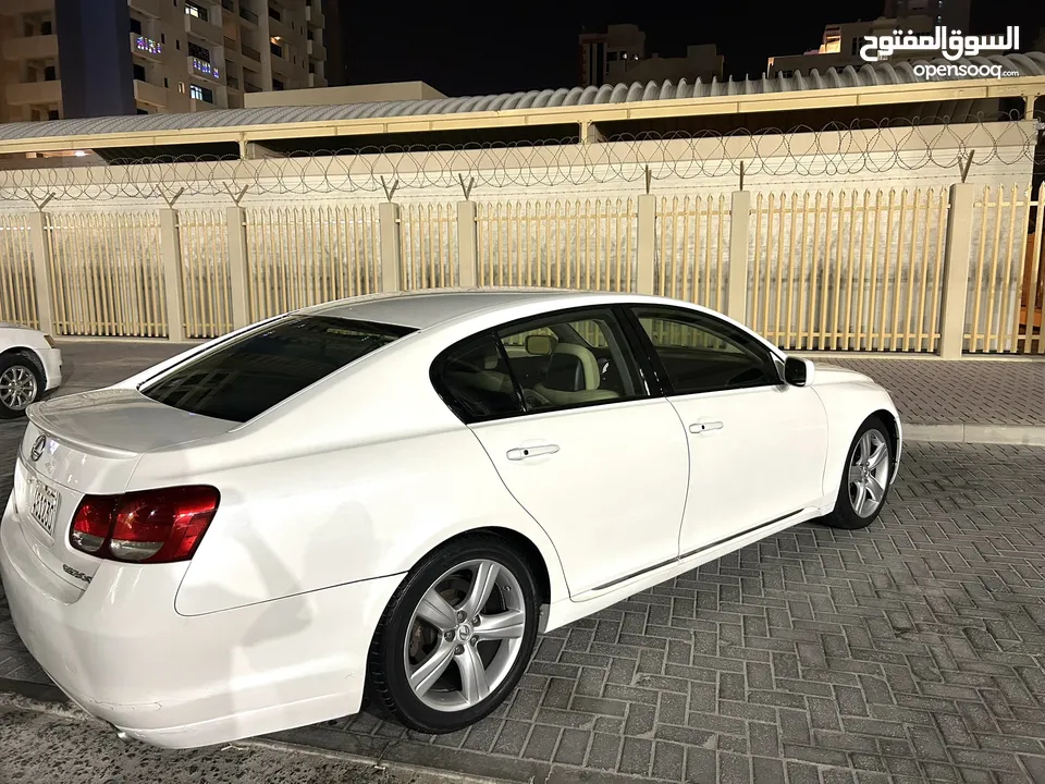 اللي يدور النظيف لايفوته للبيع لكزس GS300 فل كامل