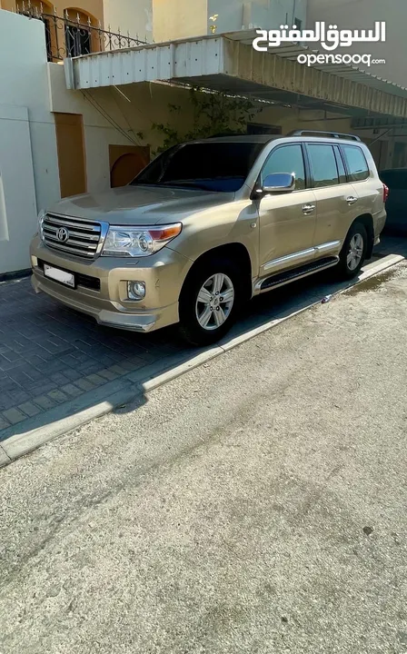 VX-R V8  فل ابشن وكالة البحرين للبيع لاندكروزر