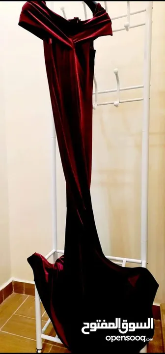 فساتين سهره مميزه جداً  لبسه واحده حجم M