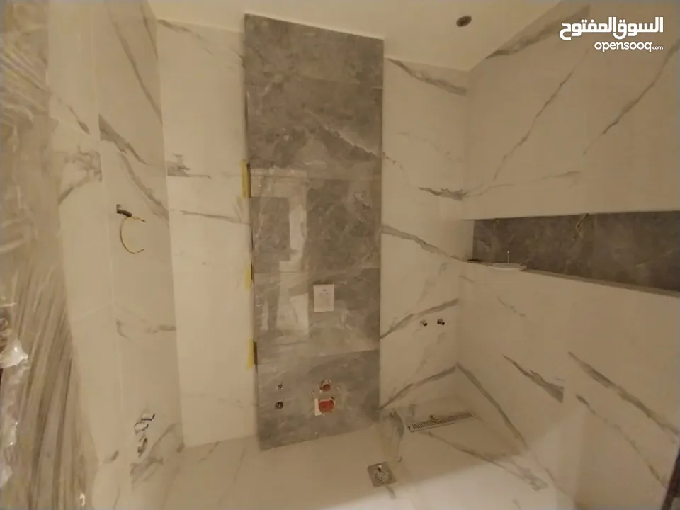 شقة غير مفروشة ( جزء من فيلا ) للإيجار ( Property 38566 )-175034703