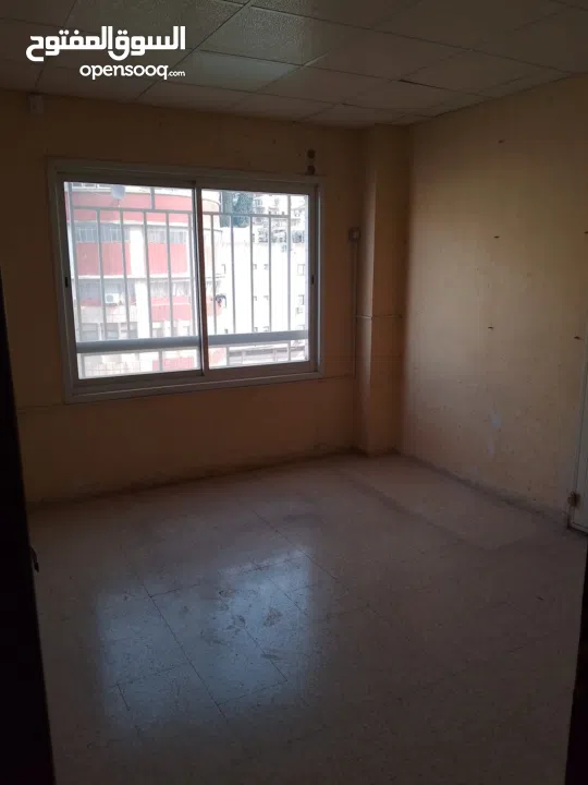 مكتب للإيجار