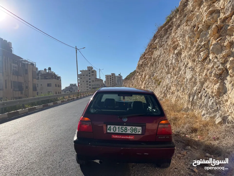 جولف MK3 موديل 1998 ماشية بس 105 الف محولة اوتومات بس عدة الغيار العادي كامل معها