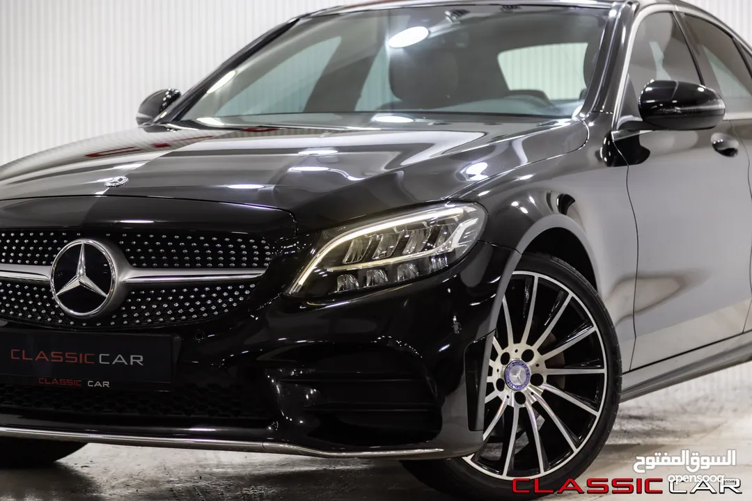 Mercedes C200 2019 Amg kit Mild hybrid   السيارة وارد و الشركة و قطعت مسافة 34,000  كم