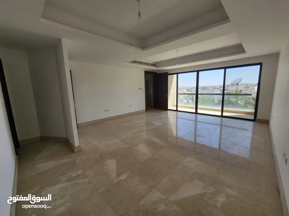 شقة فارغة للبيع بين الدوار الرابع و الخامس - ref : 14610