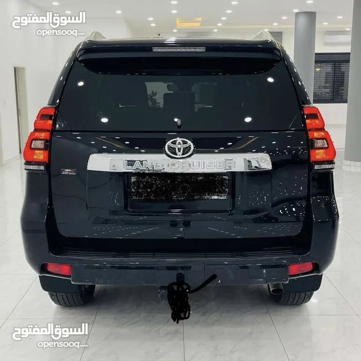 تويتا لاند كروزر