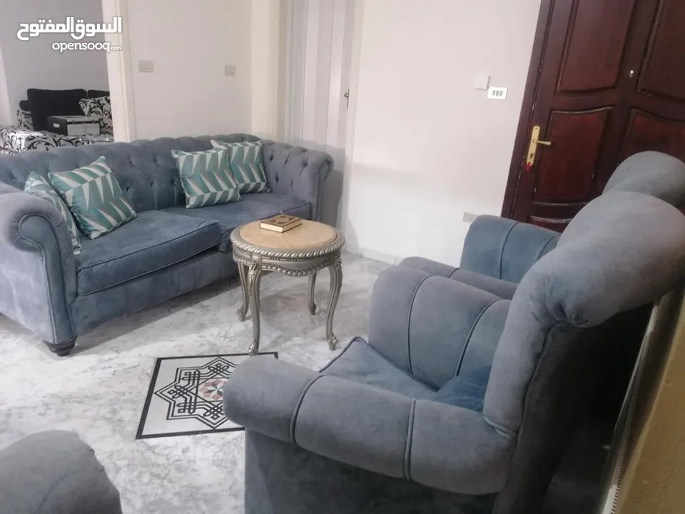 طقم كنب مستعل جيد جدا