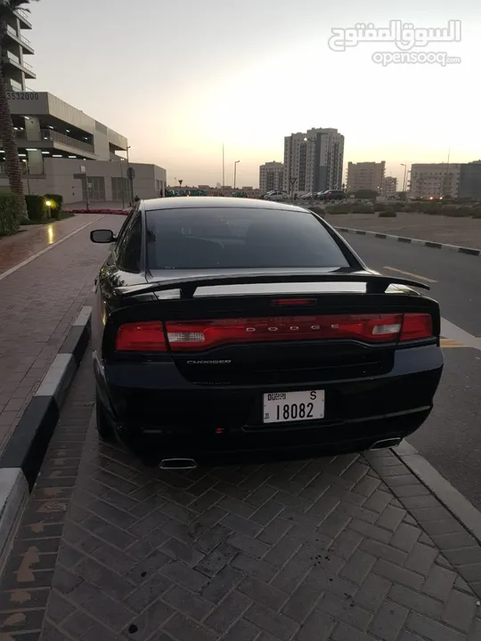 2012 dodge charger se