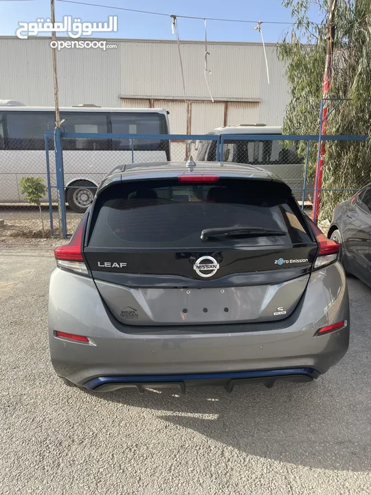نيسان ليف 2020 plus)SV/S)بالشحنة 450 سياراتين بحال الوكالة وراد امريكي
