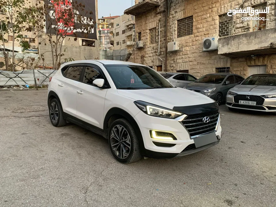 توسان. فللللللل بدون. فتخه. بسعررررر طحن طحن