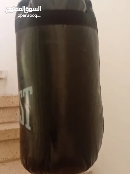بسعر حرق كيس ملاكمه +كفوف ملاكمه