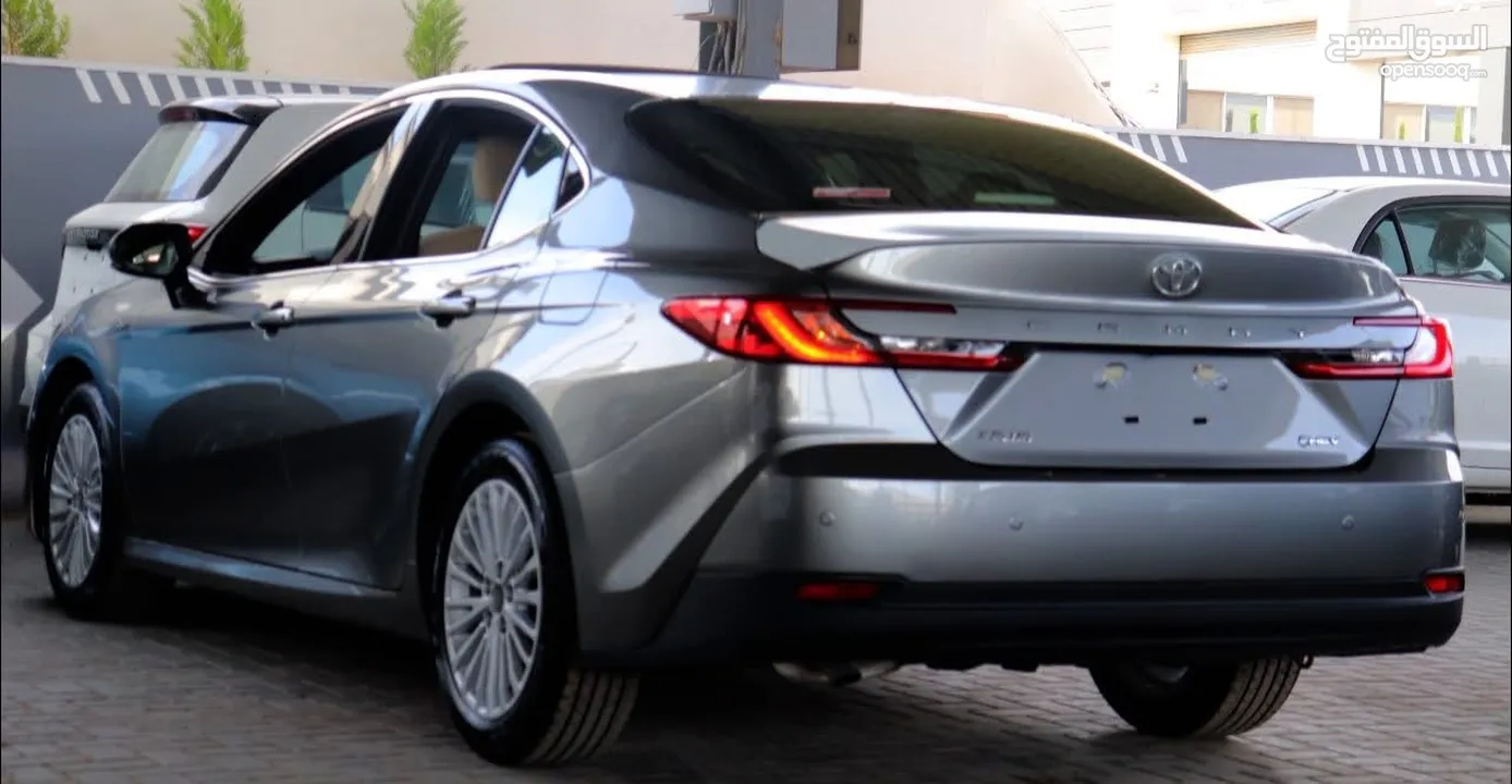 TOYOTA CAMRY GLE 2025