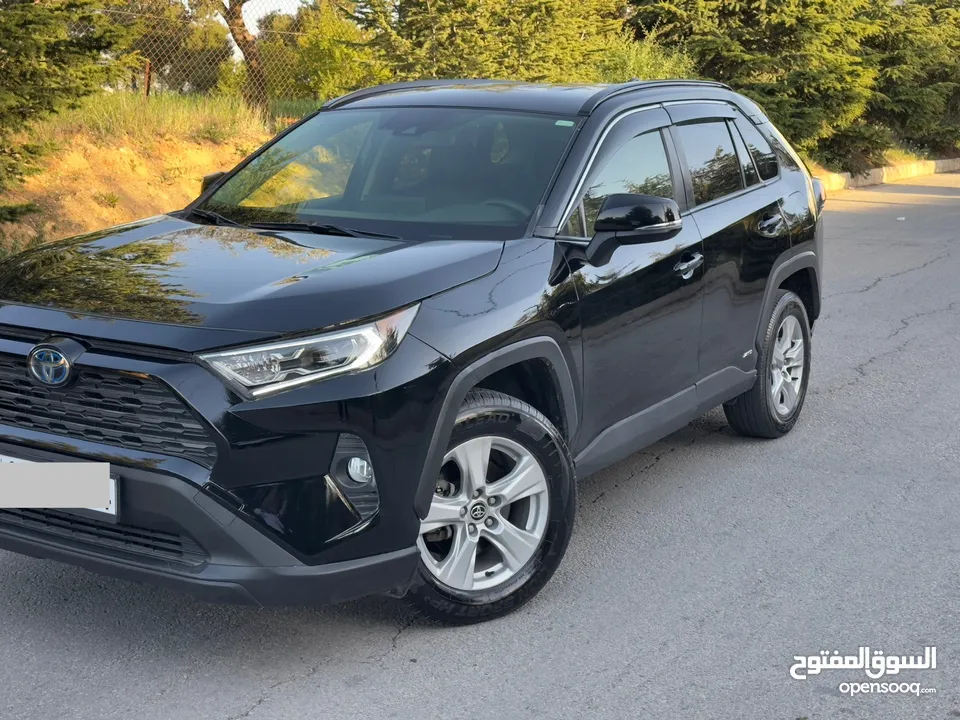 TOYOTA RAV4 HYBRID 2021 XLE