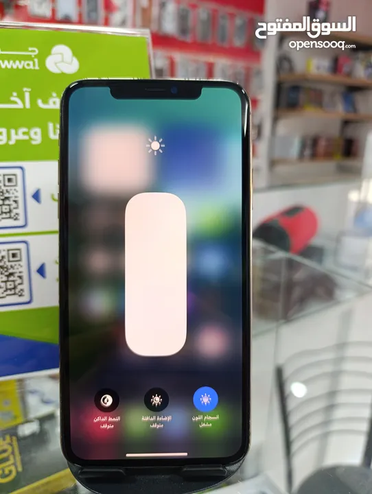 iPhone 11 pro max مستخدم نضيف