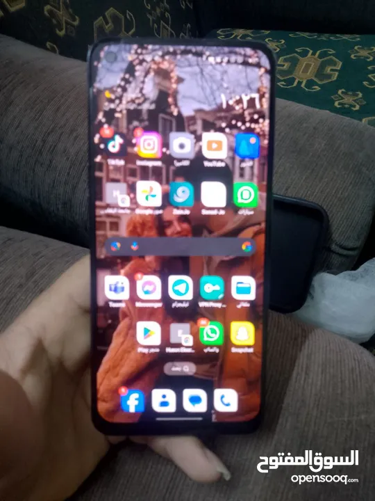 تلفون oppo 5reno f 8 رام اصلي +8 128 جيجا معو 3 باك كڤر وشاحن للبيع في كسر بالشاشة مش ماثر وبصمة على