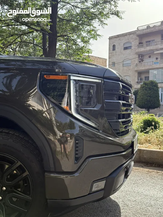 2023 SIERRA 1500 ELEVATION 4WD IN Deep Bronze Metallic Color  Low Millage ( 25,000)  2.7L Turbo