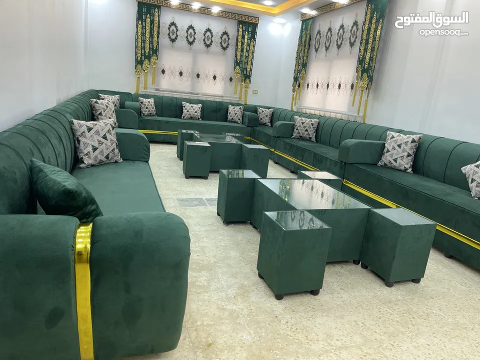 جلسات الخليجية بحدث الموديلات 17 مقعد مع طقم طربيزاط ومراكي