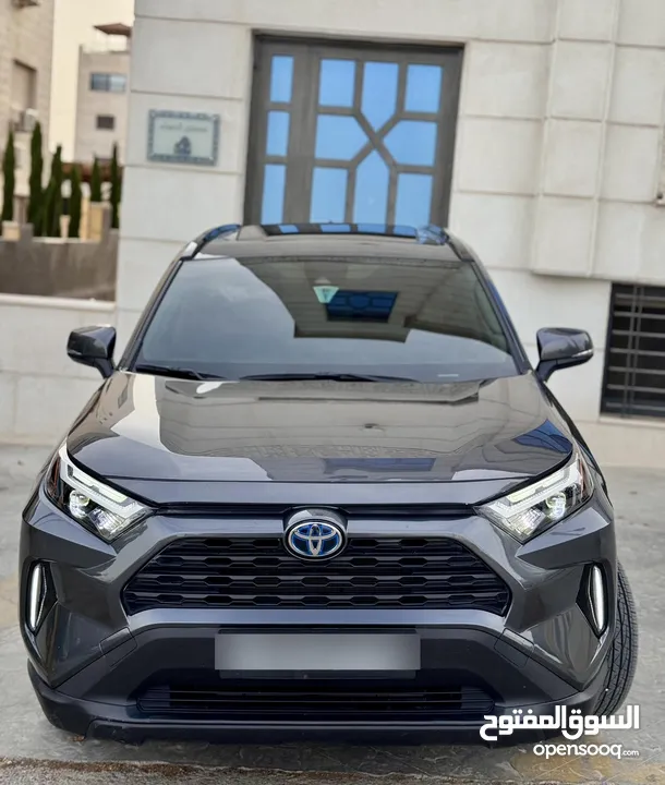 Toyota RAV4 XLE 2024