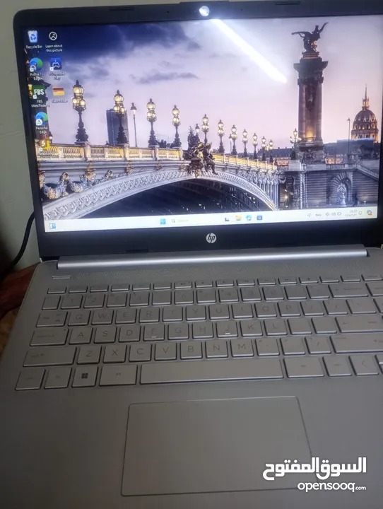 لابتوب اتش بي بمواصفات ممتازه مستعمل شهرين باستخدام شخصي وخفيف  للدراسة للجامعه للاستخدام الشخصي
