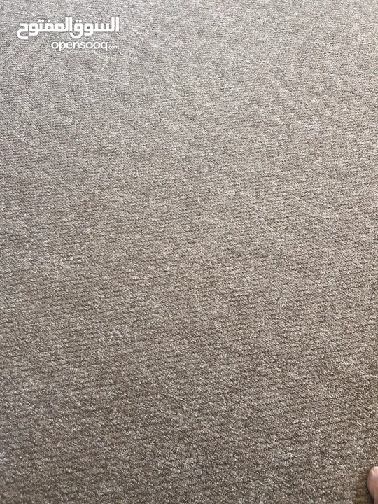 موكيت شبه جديد