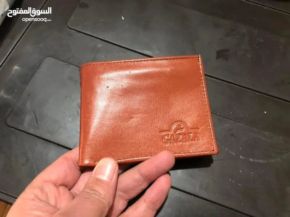 محافظ جلد رجالي
