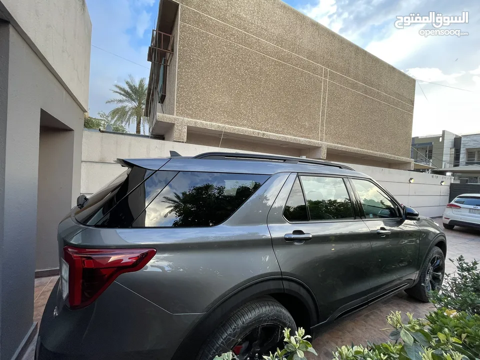 2023 Ford explorer ST