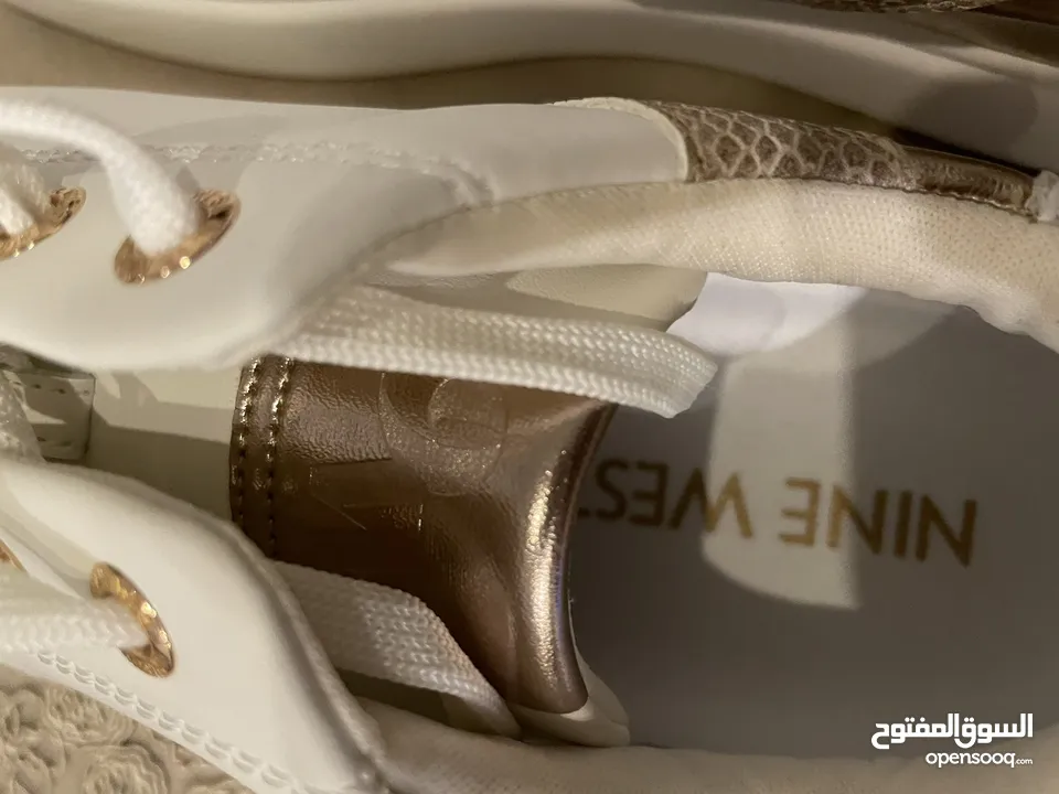 بوتين جداد مقاس 39 من ماركة Nine West