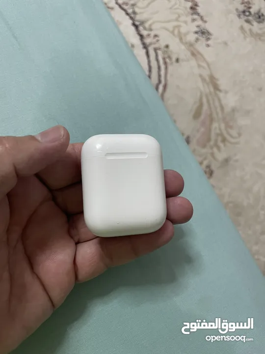 Apple AirPods  lift said battery low