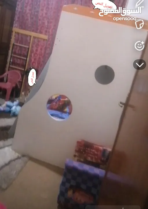 تخت طابقين خشب وحديد للبيع بحالة جيدة