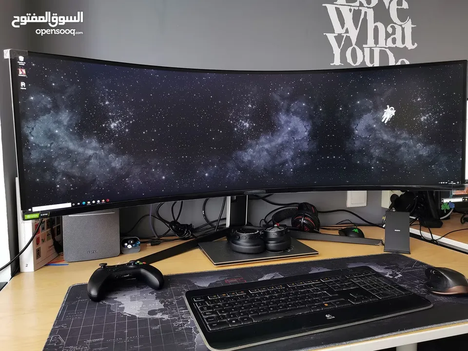 شاشة العاب Samsung 49inch Odyssey Curved QLED Dual-QHD Gaming Monitor - LC49G95TSSMXUE