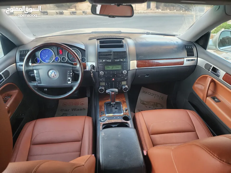 VOLKSWAGEN TOUAREG 2004 فل اوبشن كامله الإضافات مع فتحه وجلد كراسي كهربه مدفيه حامي بارد فحص كامل