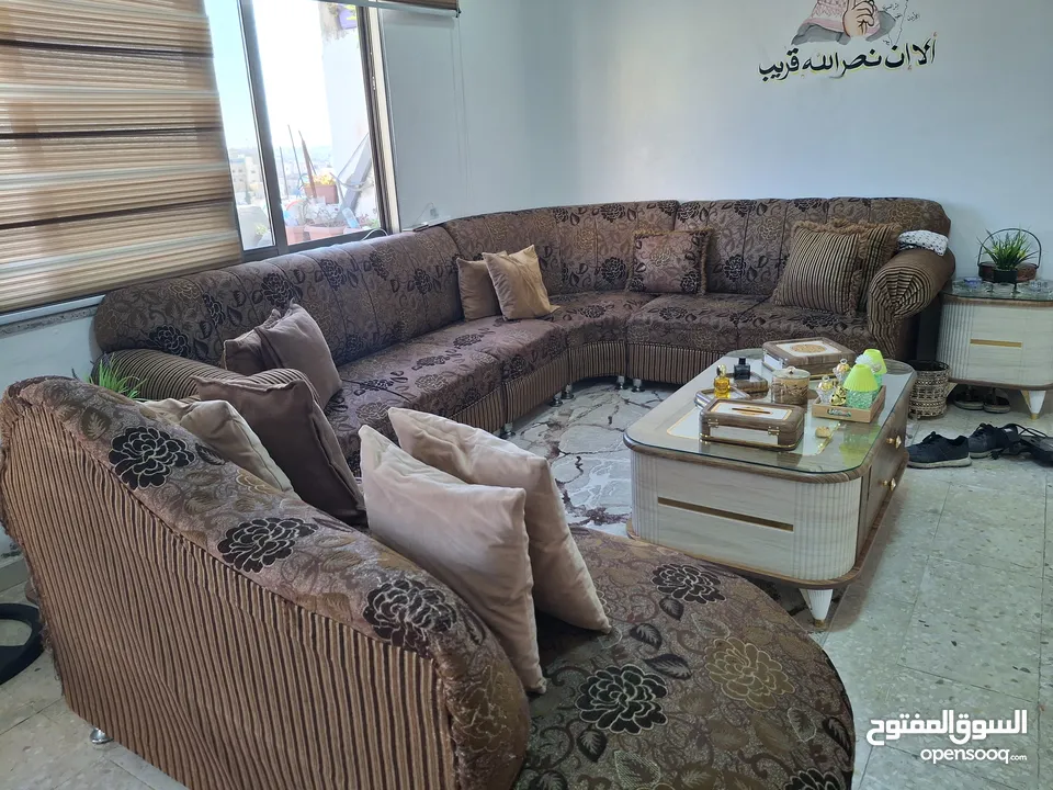 طقم كورنر 8 مقاعد مستعمل بحالة جيده وبسعر مغري جدا(قابل للمفاصلة)