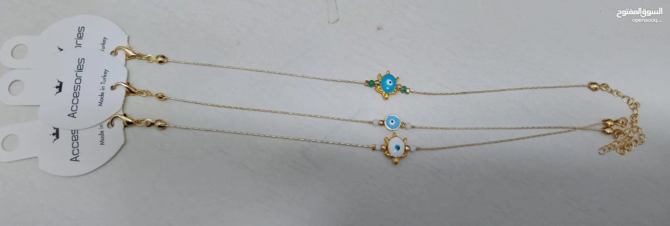 سوار ذهبي فاخر بتصميم أنيق ومميز