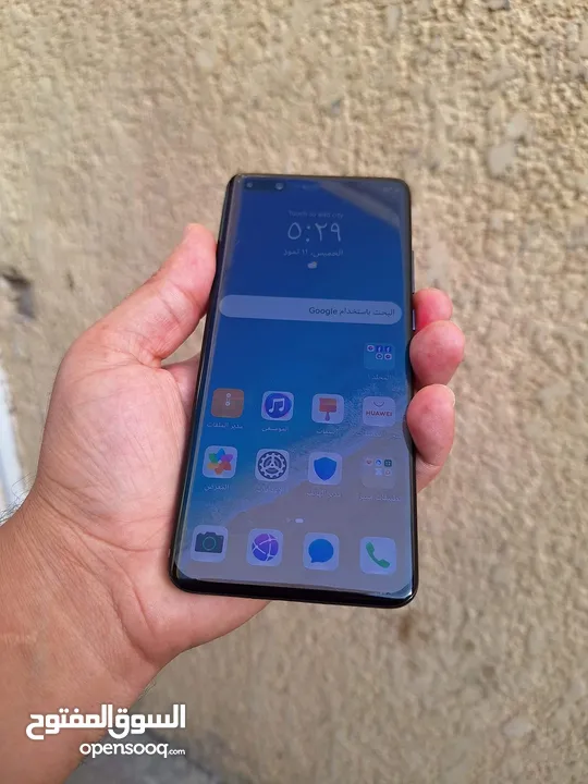 هواوي p40 Pro وكاله مع كل اغراضه الاصليه للبدل ع احدث وادفع الفرق