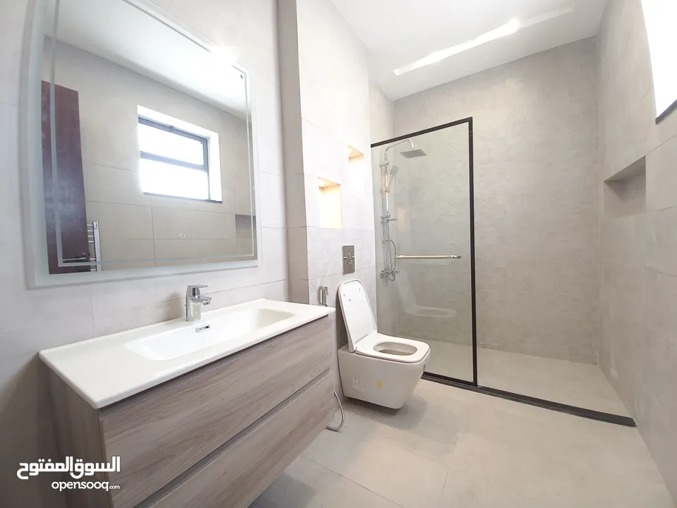 شقة فاخره للبيع في دير غبار  ( Property ID : 33018 )