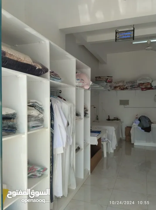 مغسلة ملابس بخارية حديثة ومجهزة بالكامل للبيع Laundry, dry cleaning and steam cleaning for sale