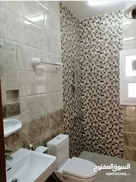 فيلا راقيه  للايجار 5 غرف في الحيل الجنوبيه villa for rent