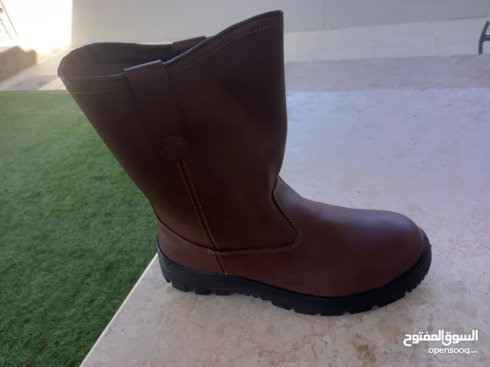 Safety foot wear  حذاء السلامة سيفتي شوز