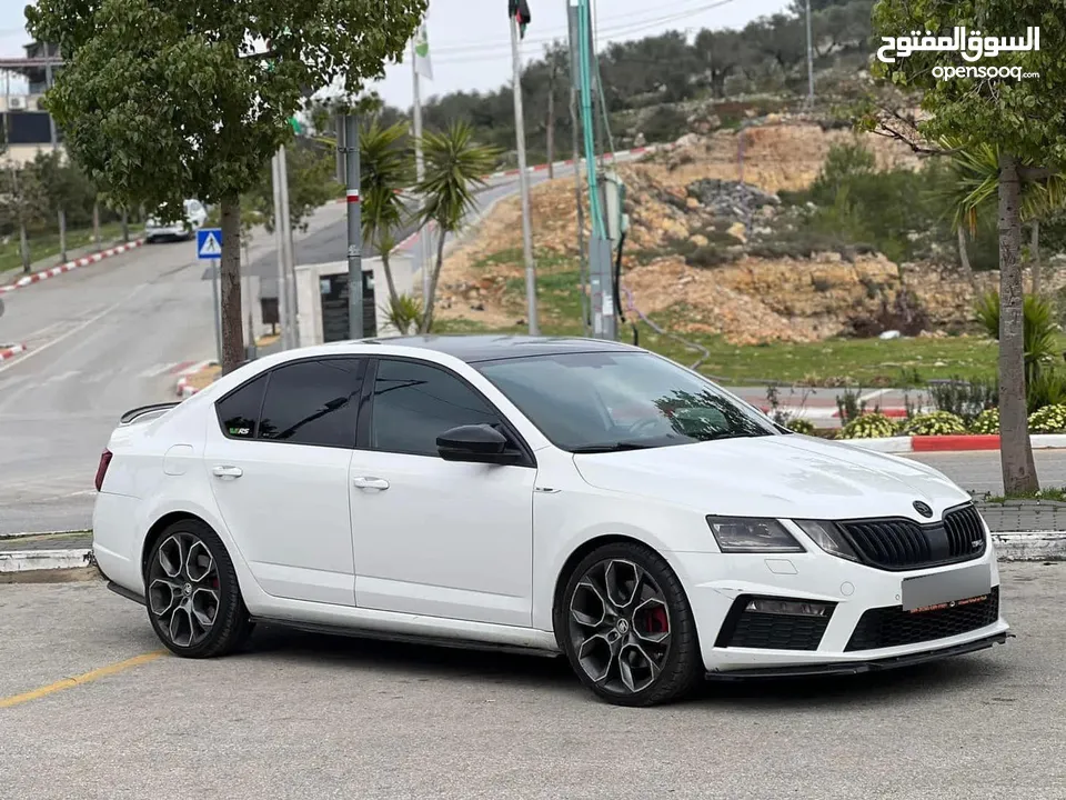 سكودا بنزين VRS..اتماتيك .فل عدا فتحه.فحص نخب .245حصان .رام لله او الخليل .موديل 2019