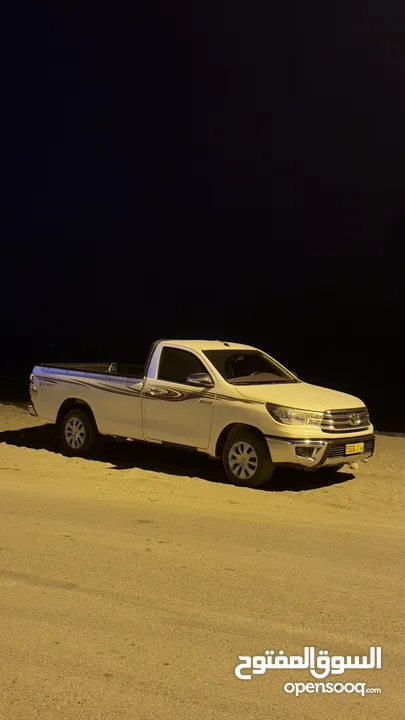 Hilux 2016.   هايلوكس للبيع